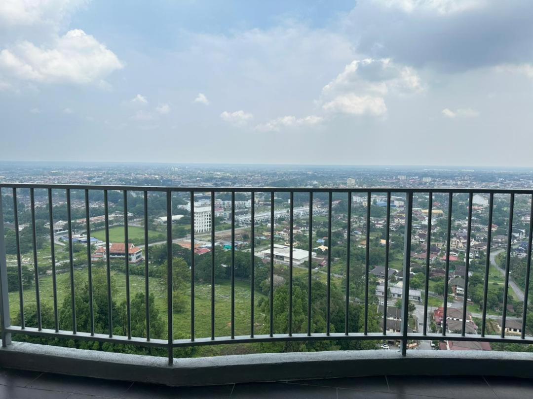 Mr.J Homestay Тайпинг Экстерьер фото